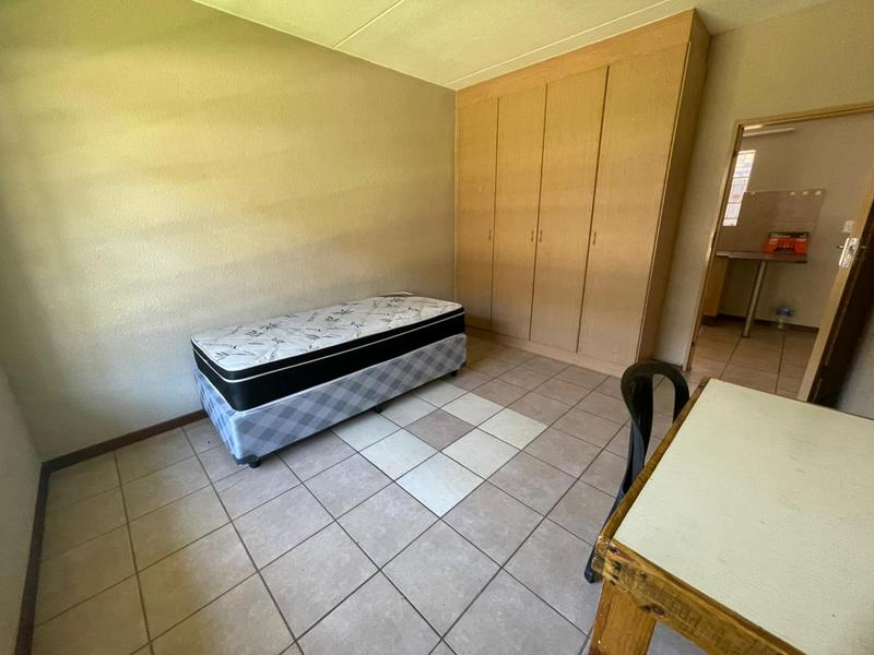 To Let 2 Bedroom Property for Rent in Die Bult North West